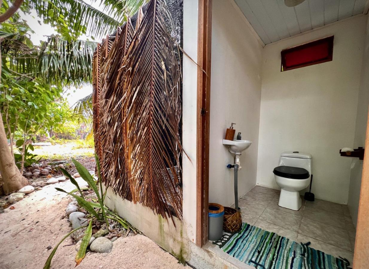 Va'A I Te Moana Villa Avatoru Exteriör bild
